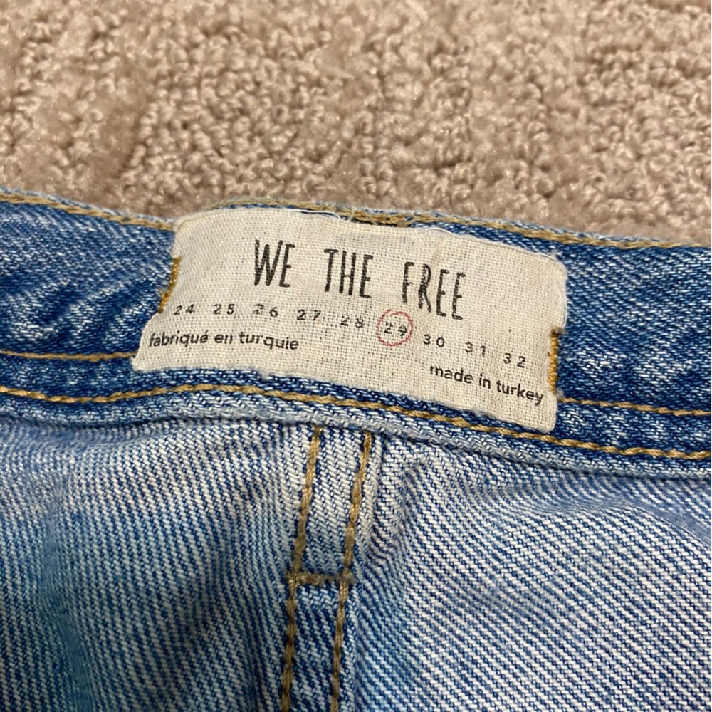 {We The Free | Free People} Distressed Maggie Jeans ~ Size 29 - Picture 7 of 16